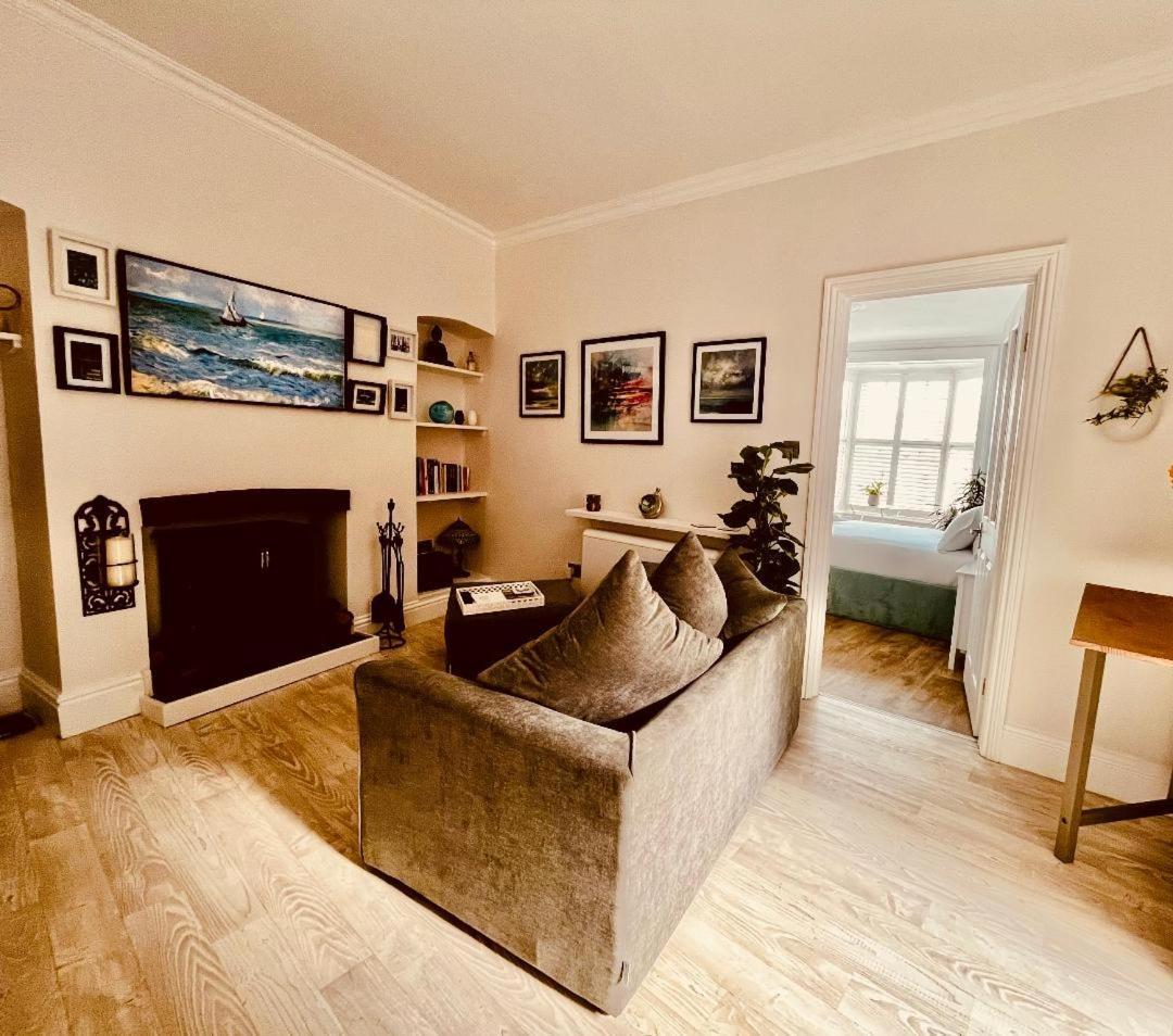 Ingleside Mews Apartment Whitby Bagian luar foto