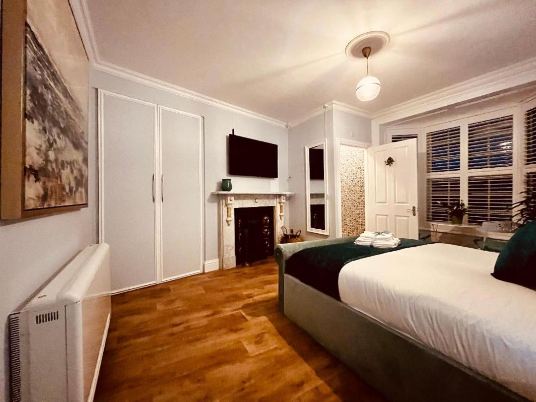Ingleside Mews Apartment Whitby Bagian luar foto