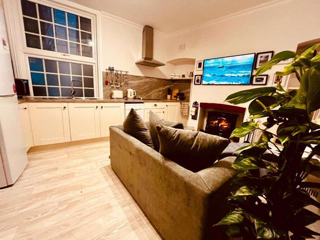 Ingleside Mews Apartment Whitby Bagian luar foto