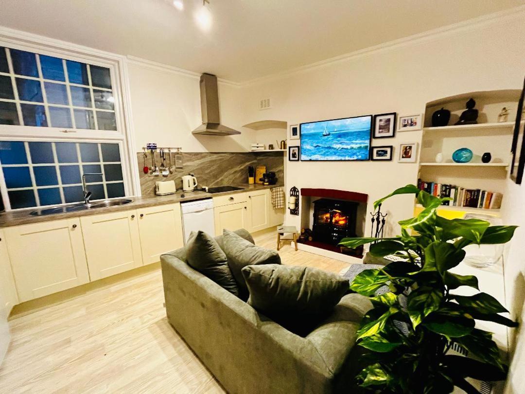 Ingleside Mews Apartment Whitby Bagian luar foto